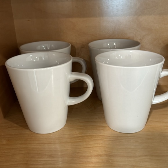 White Mugs x4 | Gourmet Basics by Mikasa - Picture 2 of 7